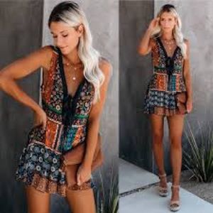 NWOT Vici Alladin Printed tie romper